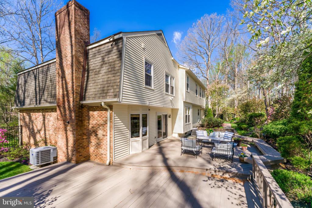1807 ABBEY GLEN