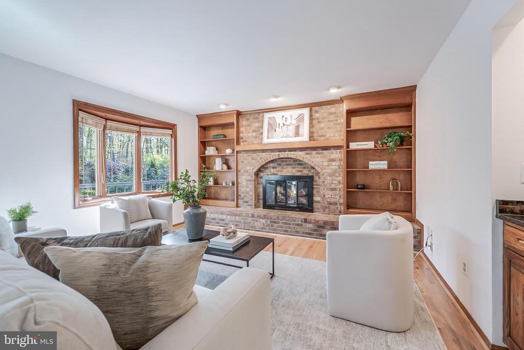 1807 ABBEY GLEN