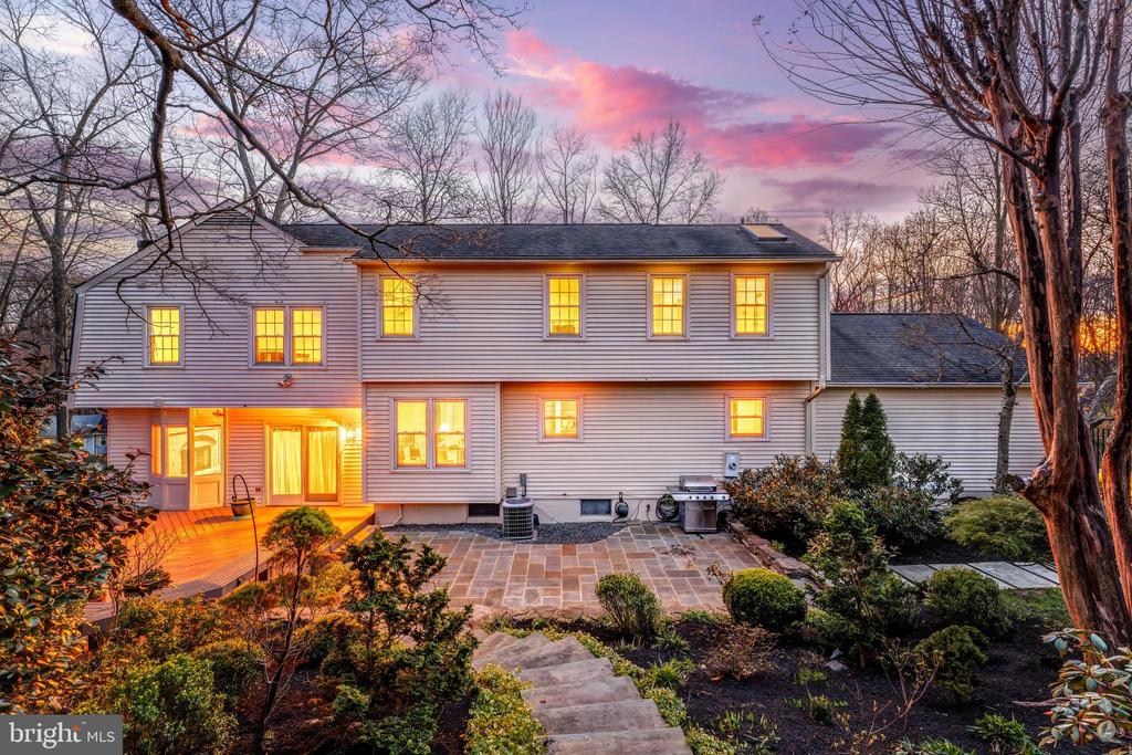 1807 ABBEY GLEN