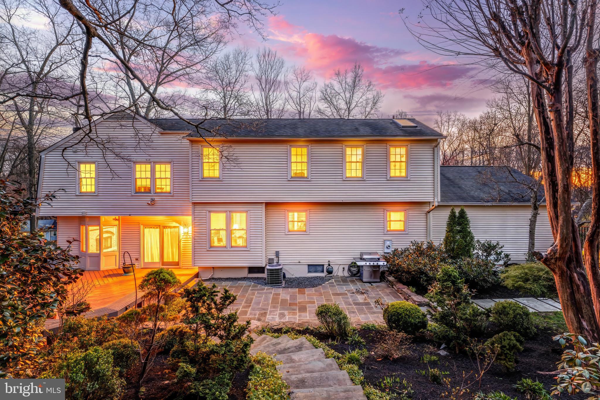 1807 ABBEY GLEN