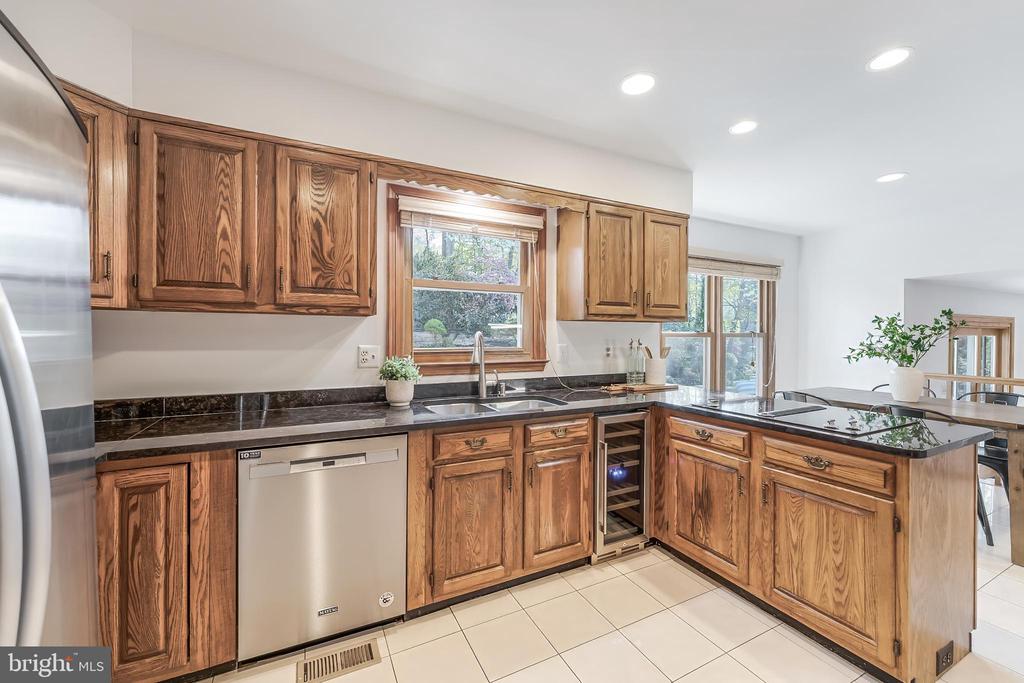 1807 ABBEY GLEN