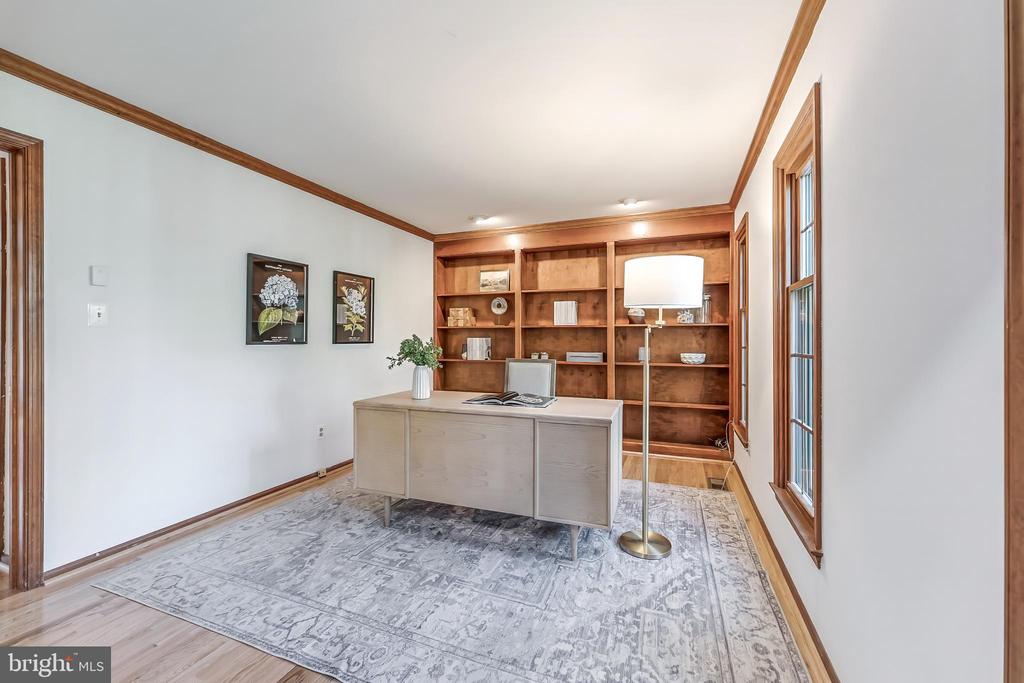 1807 ABBEY GLEN