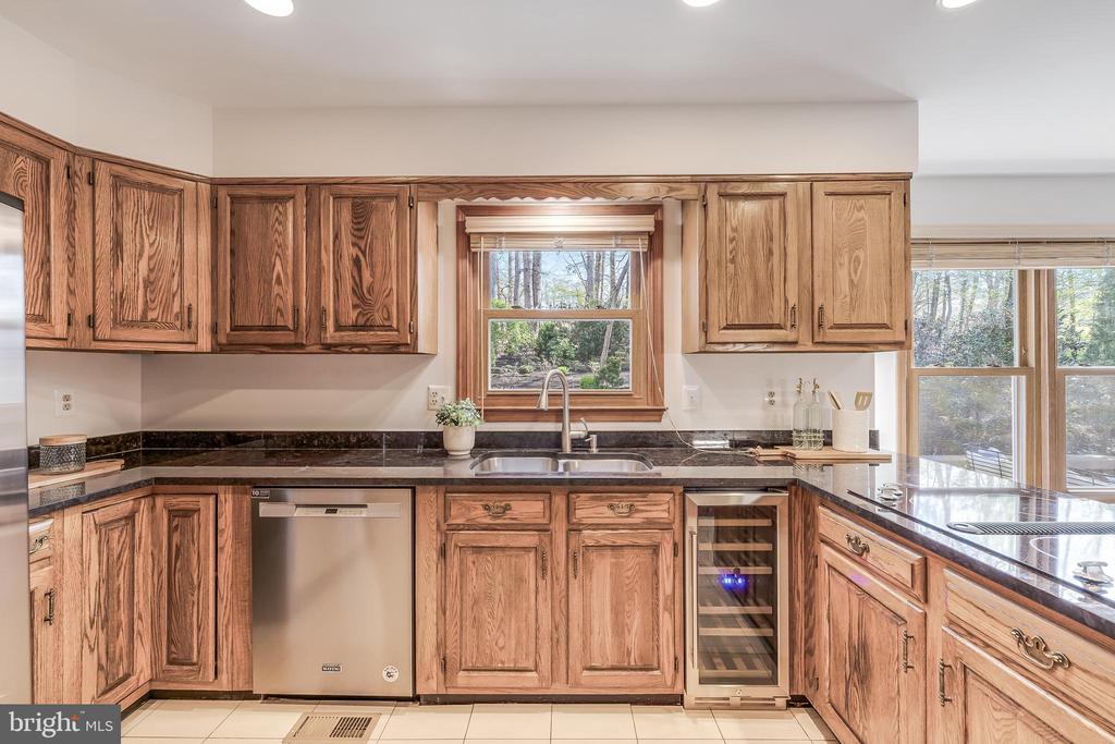 1807 ABBEY GLEN