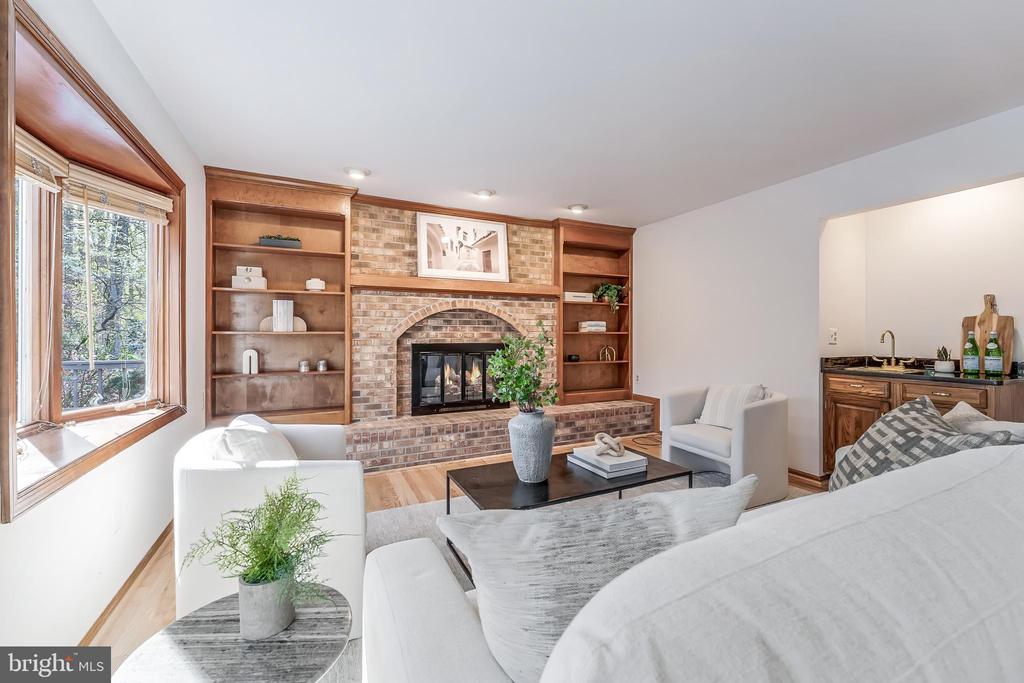 1807 ABBEY GLEN