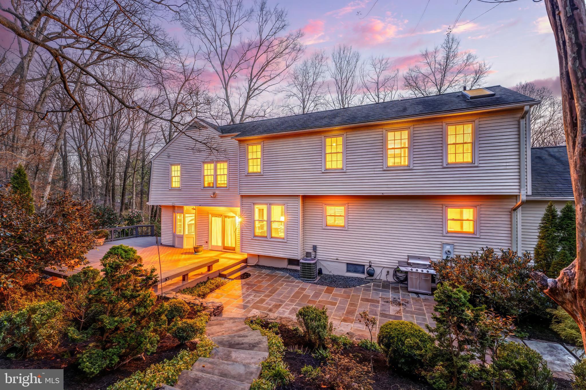 1807 ABBEY GLEN