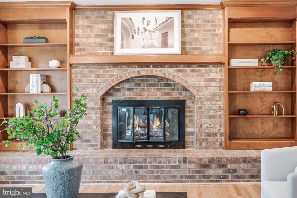 1807 ABBEY GLEN