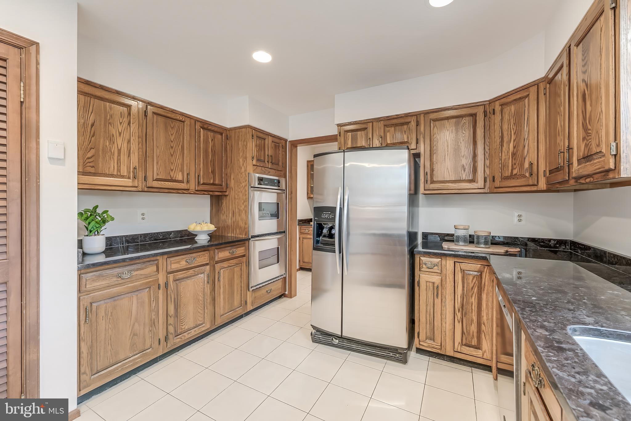 1807 ABBEY GLEN