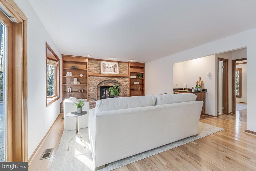 1807 ABBEY GLEN