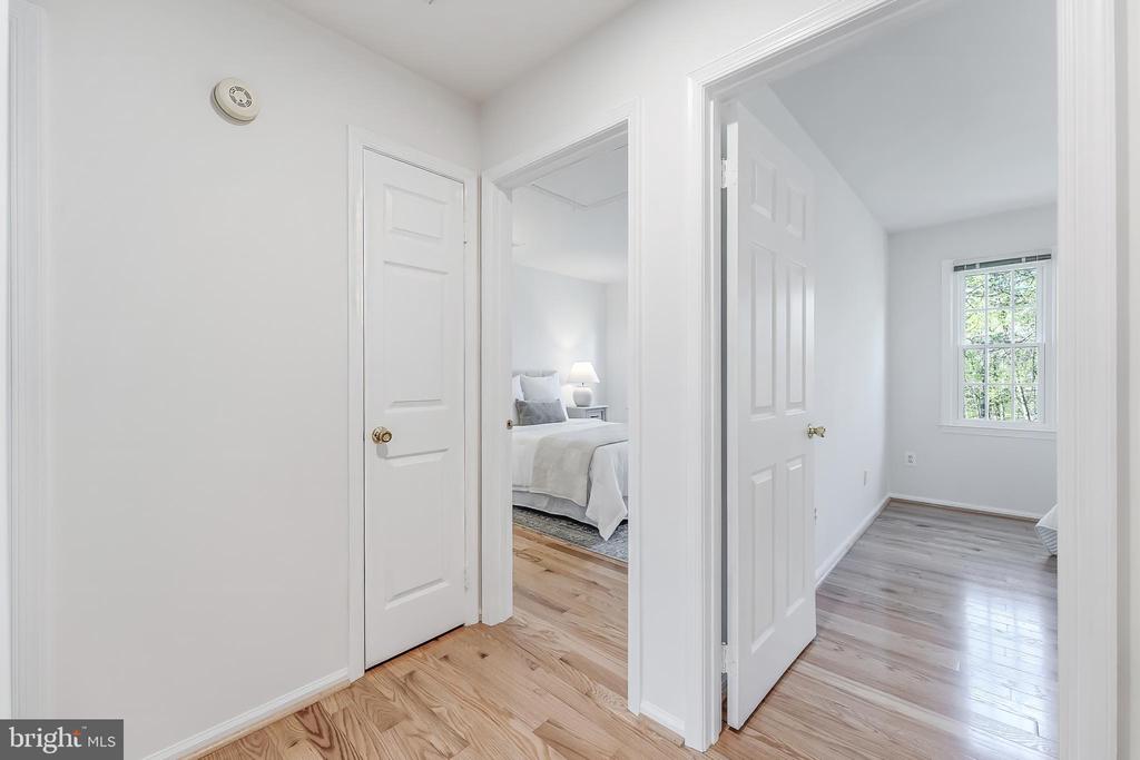 1807 ABBEY GLEN