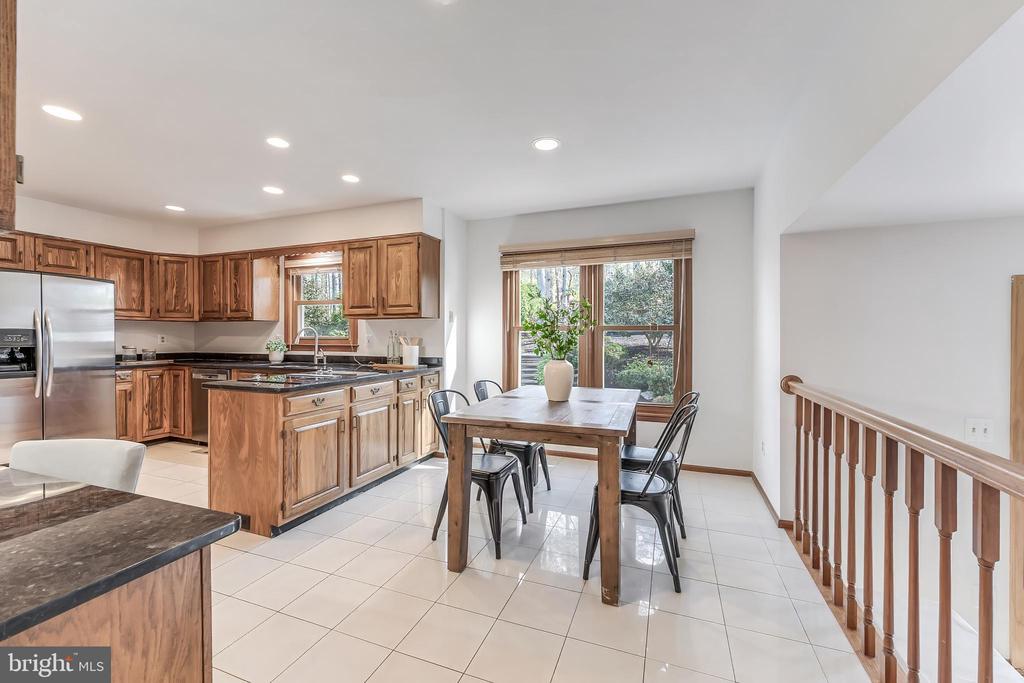 1807 ABBEY GLEN