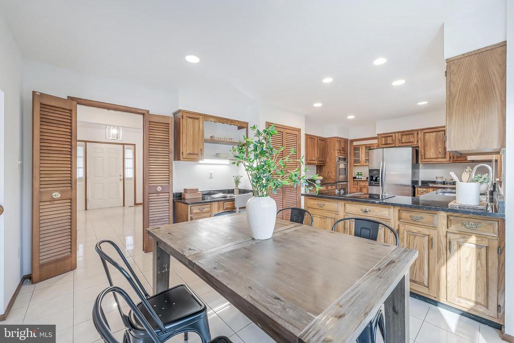 1807 ABBEY GLEN
