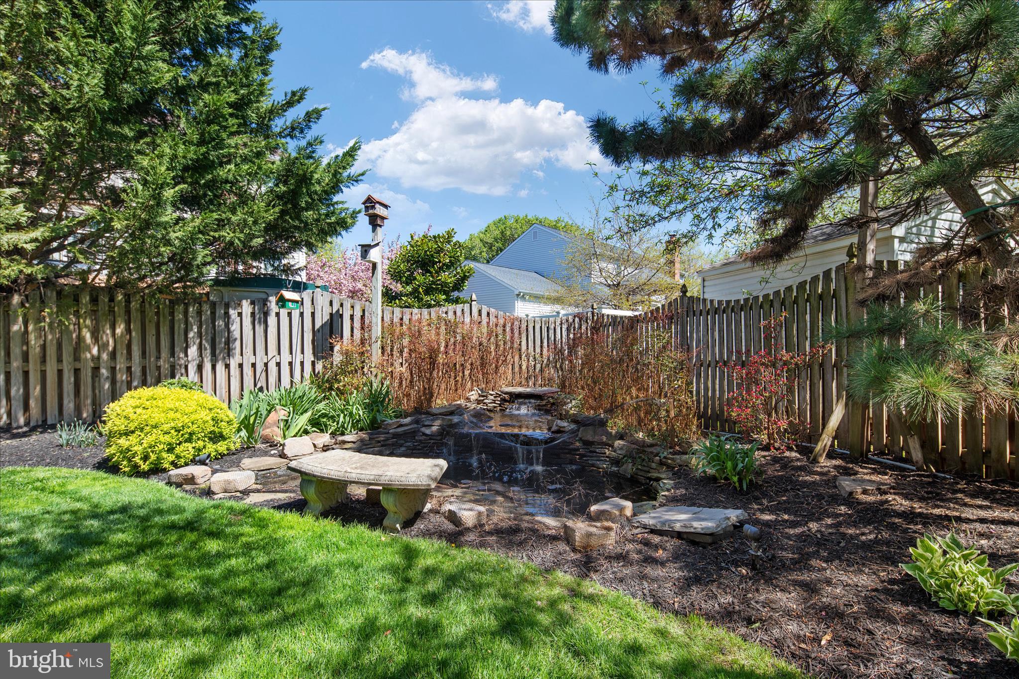 408 WOODGROVE COURT