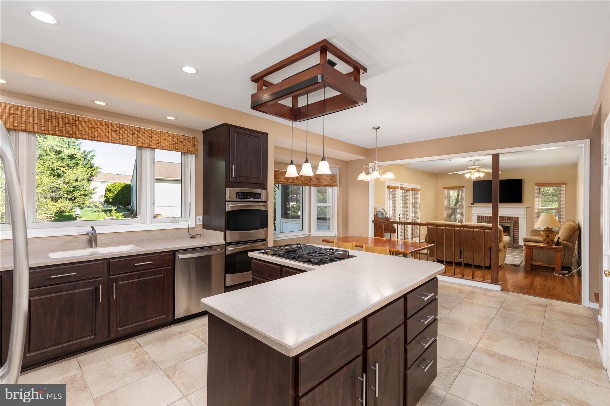 408 WOODGROVE COURT