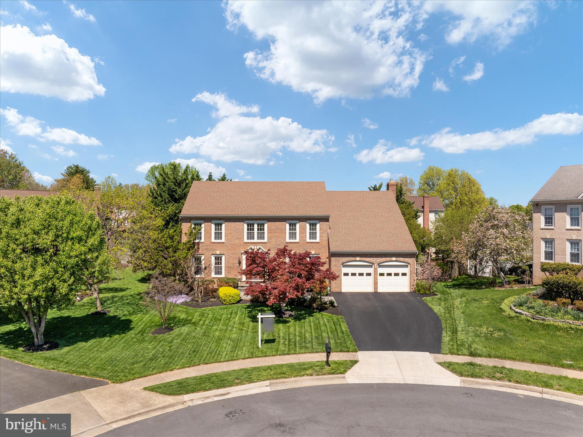 408 WOODGROVE COURT