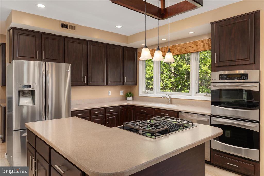 408 WOODGROVE COURT