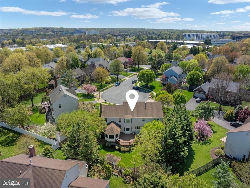 408 WOODGROVE COURT