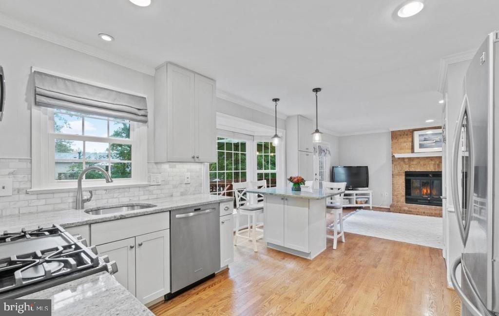 9751 IRONMASTER DRIVE
