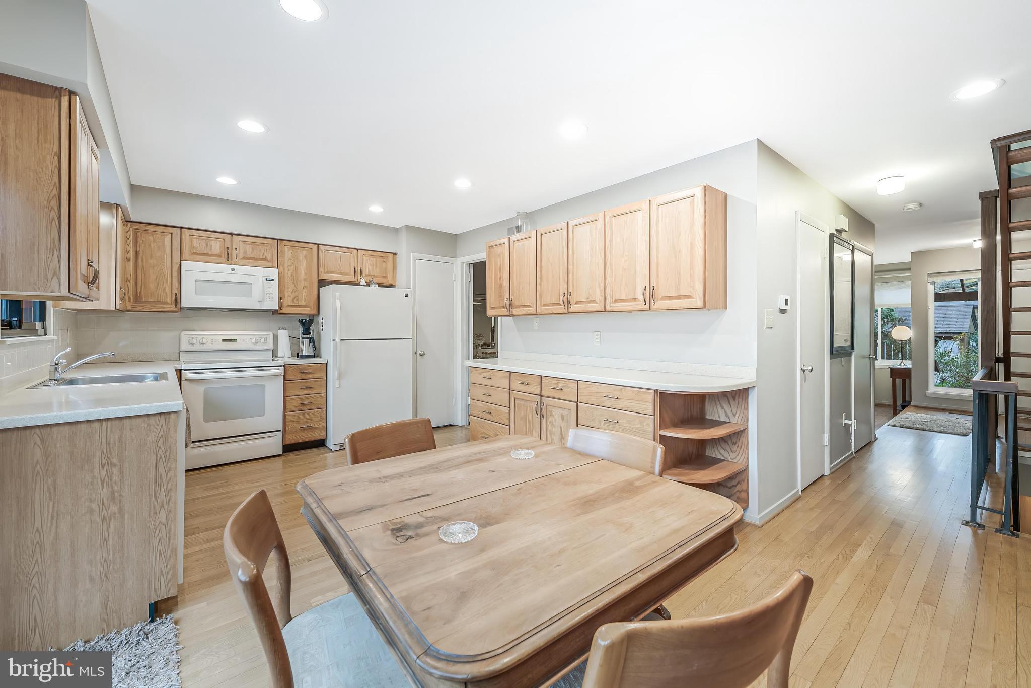 11915 ESCALANTE COURT