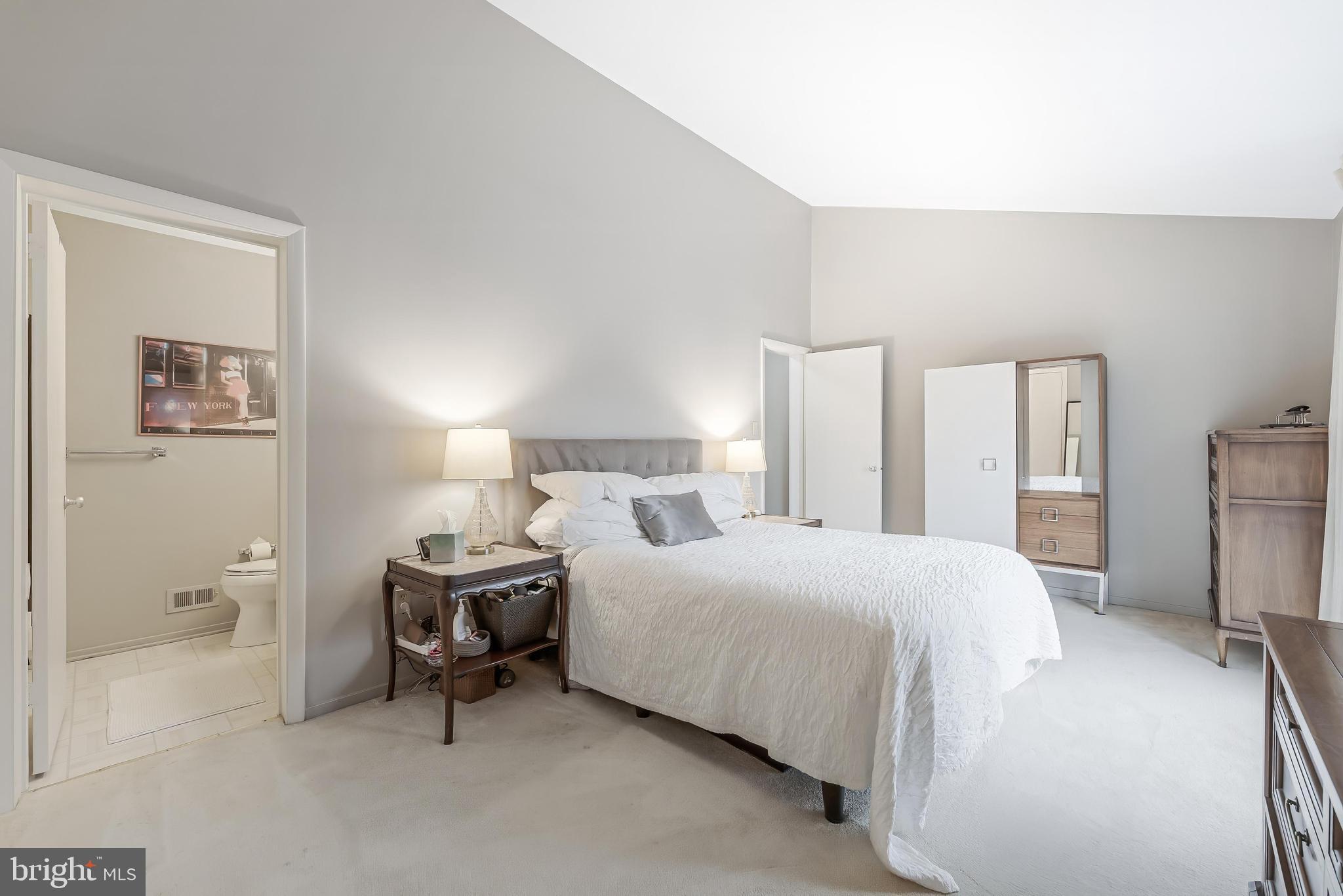 11915 ESCALANTE COURT