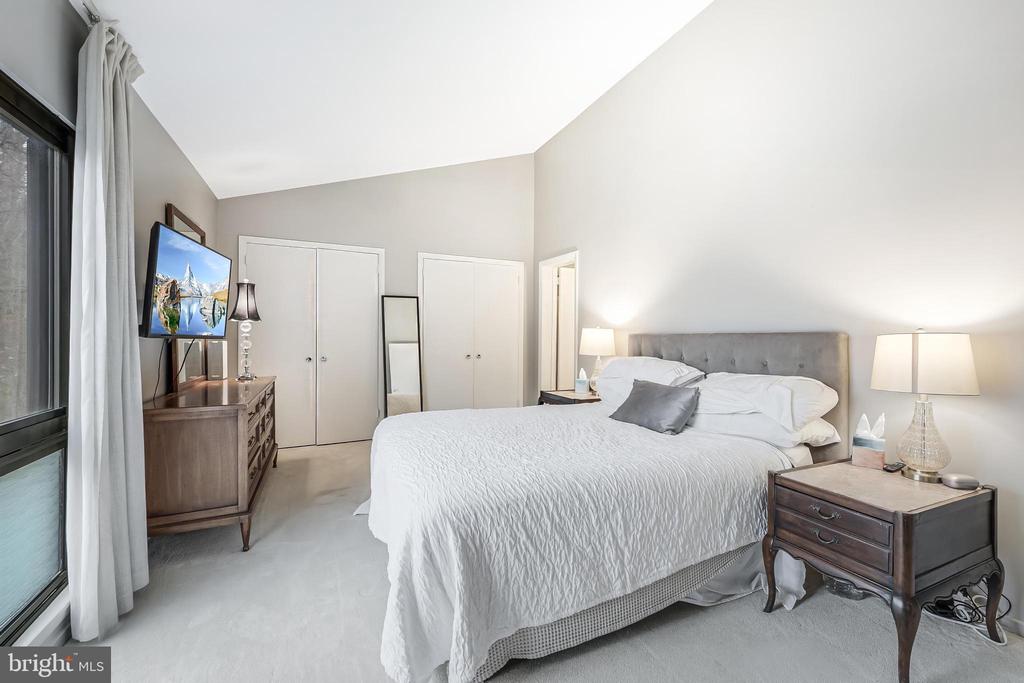 11915 ESCALANTE COURT