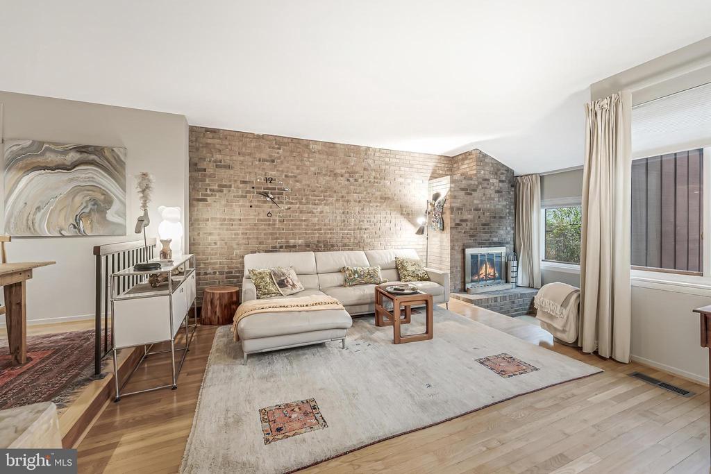 11915 ESCALANTE COURT