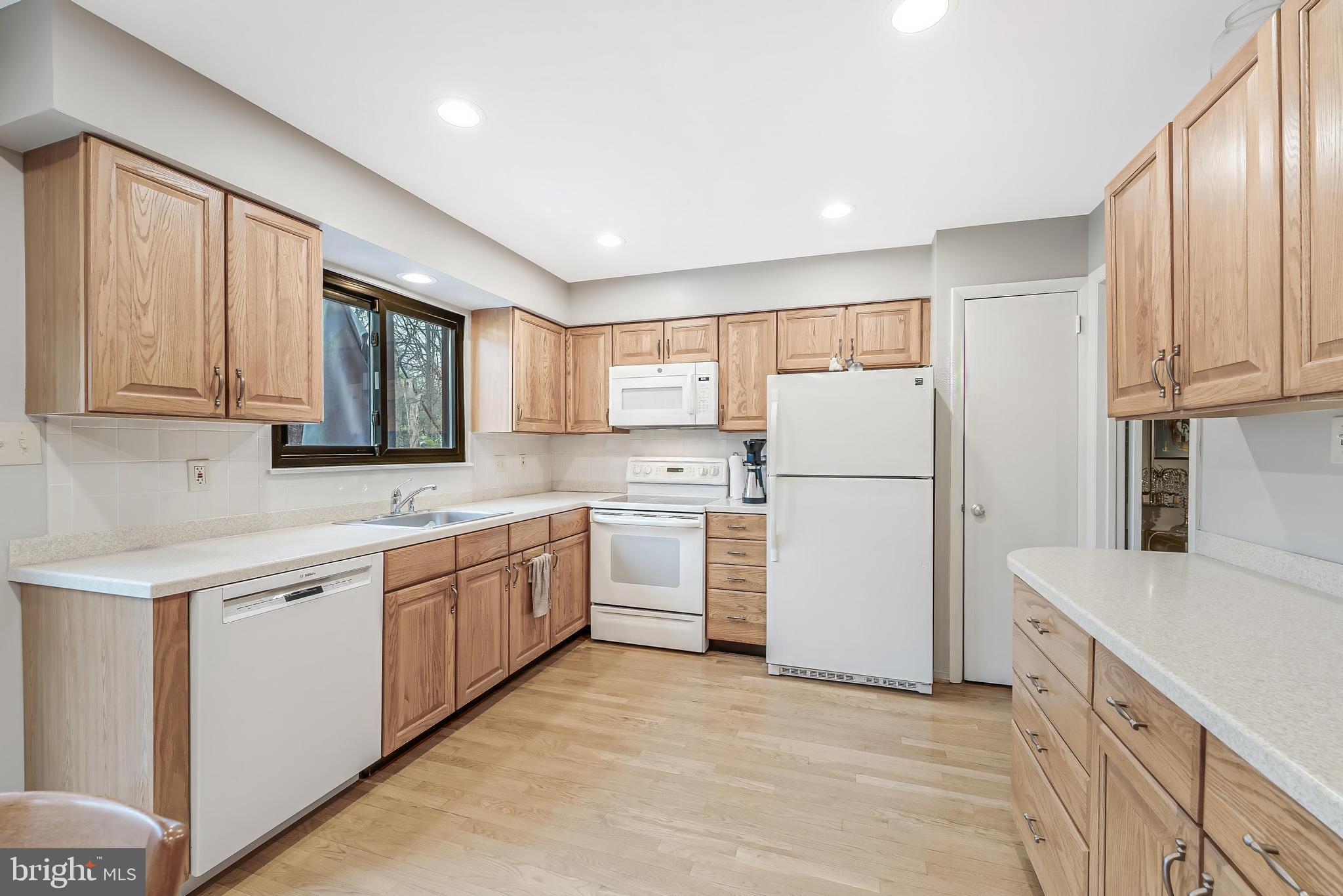 11915 ESCALANTE COURT