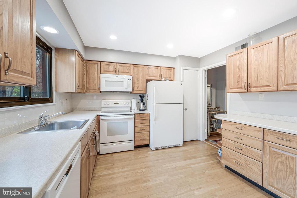 11915 ESCALANTE COURT