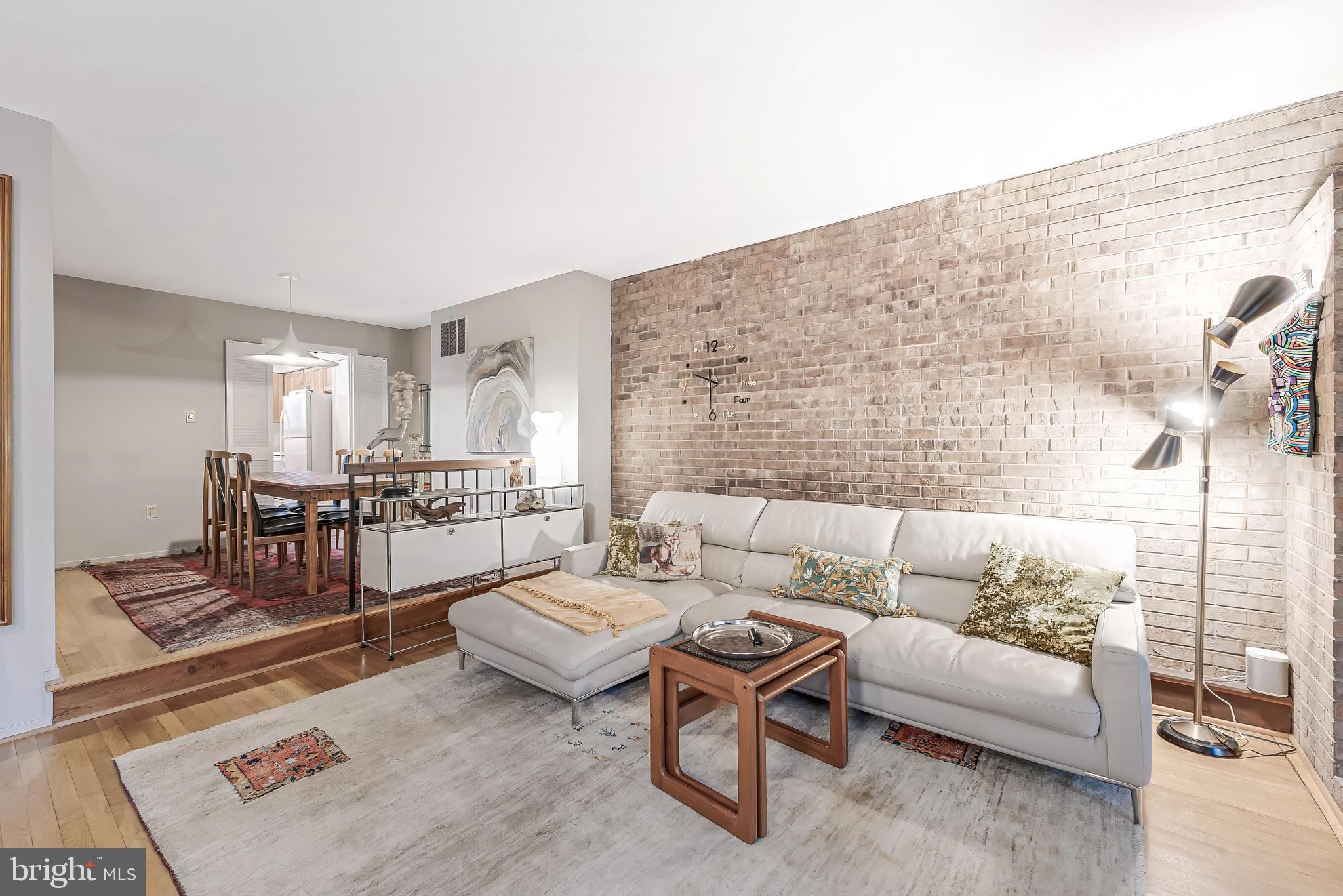 11915 ESCALANTE COURT