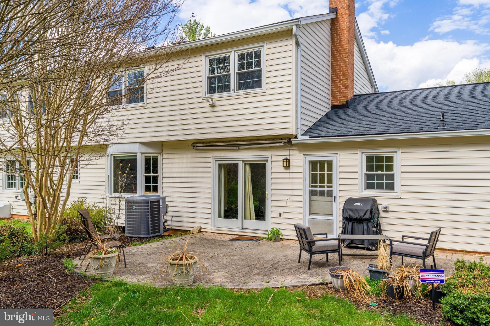 10417 SILK OAK DRIVE