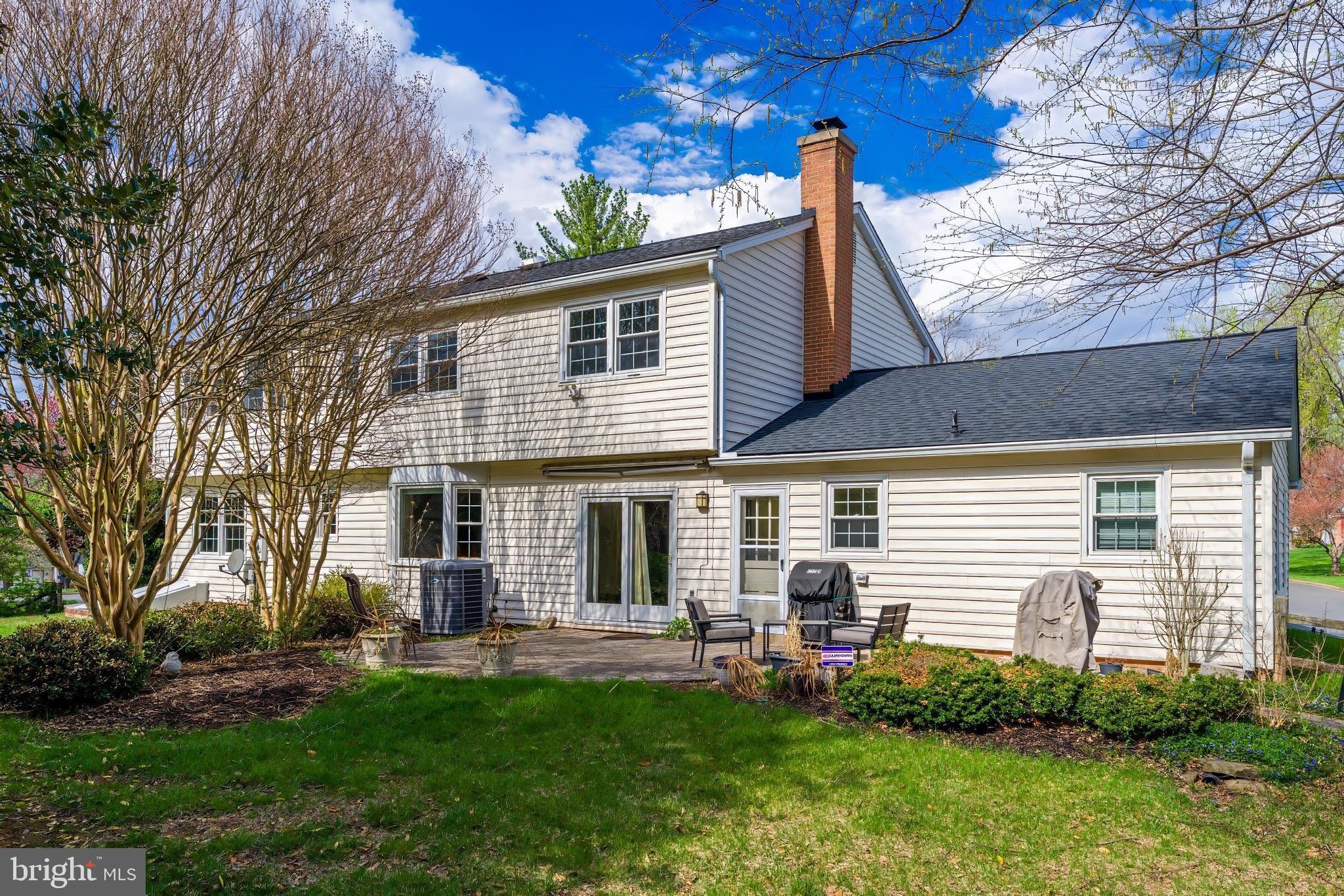 10417 SILK OAK DRIVE