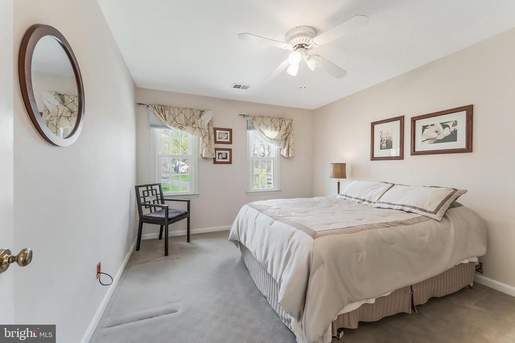 10417 SILK OAK DRIVE