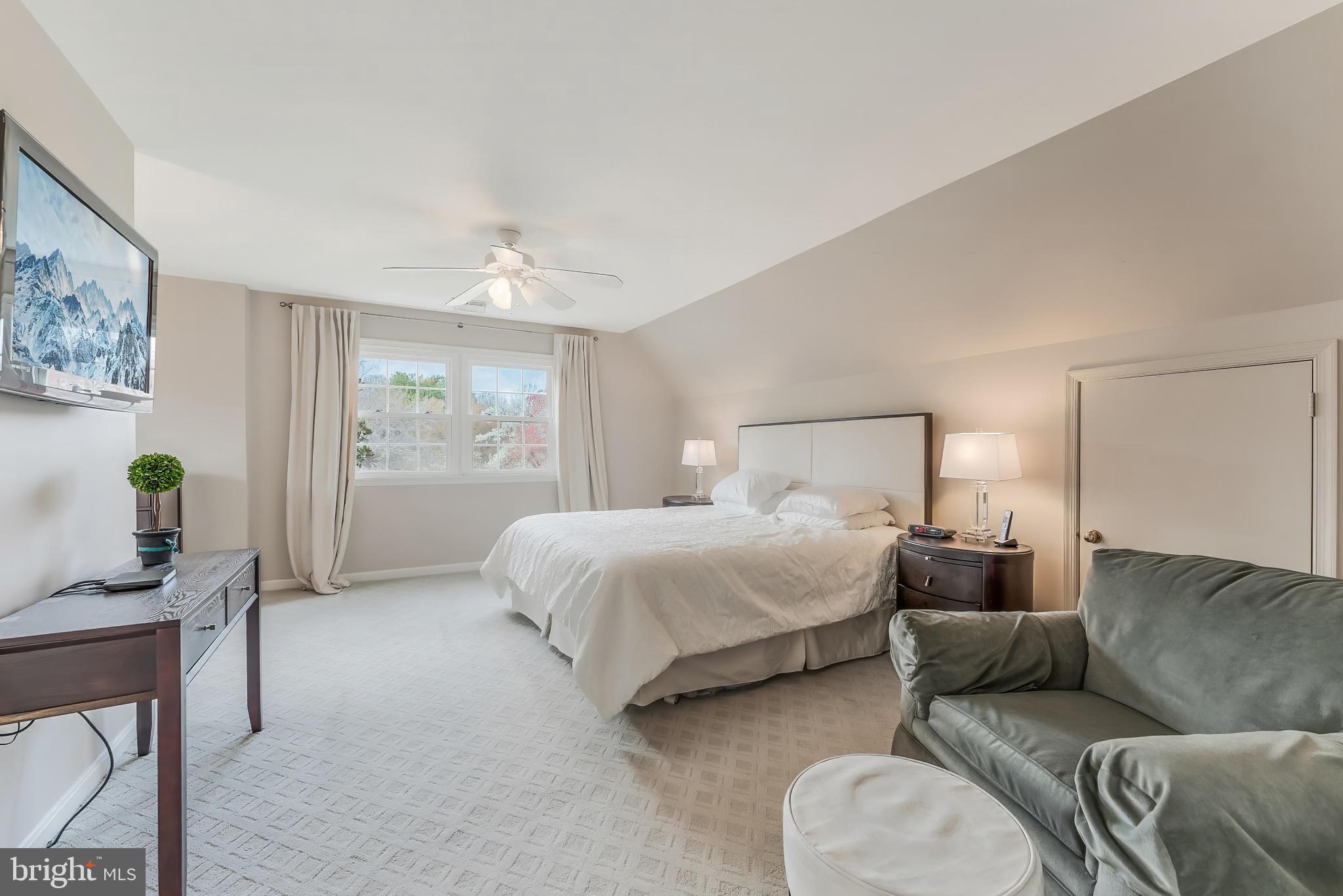 10417 SILK OAK DRIVE