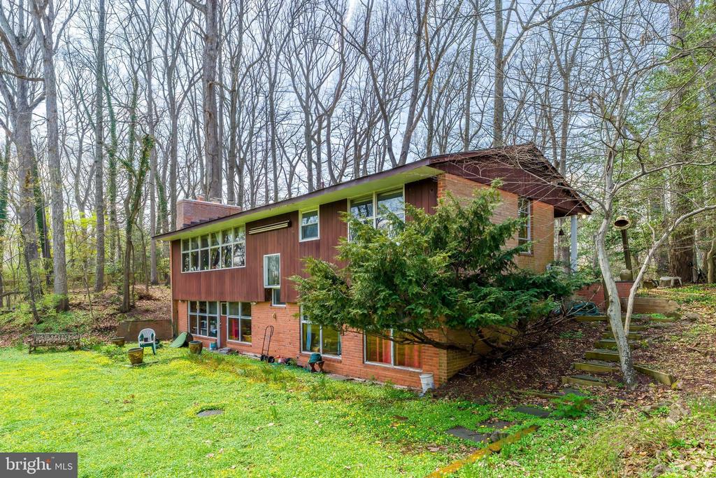 901 CHINQUAPIN ROAD
