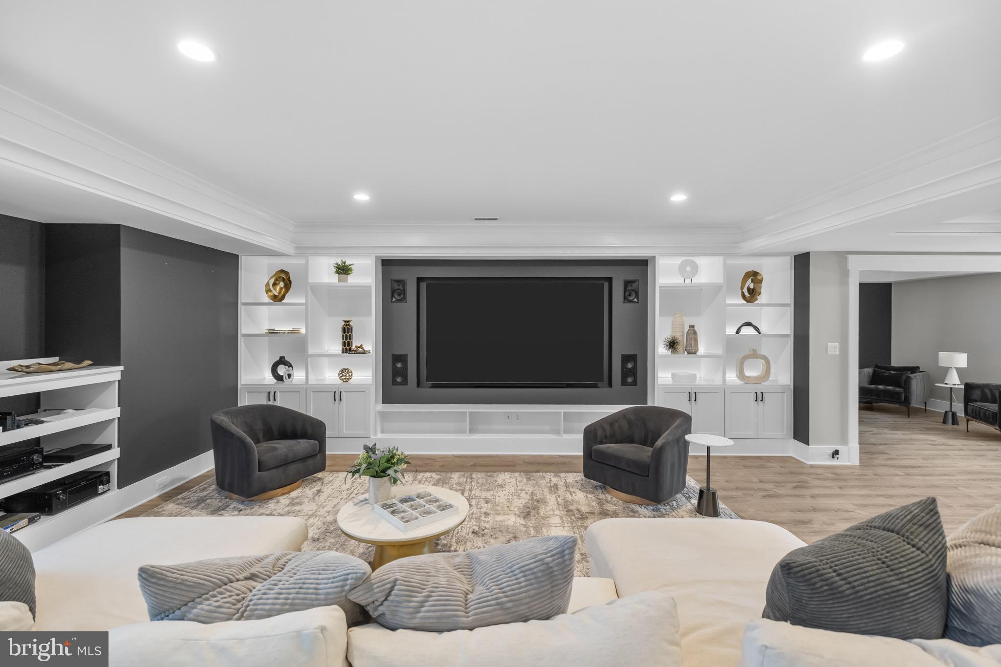 1118 WESTBRIAR COURT NE