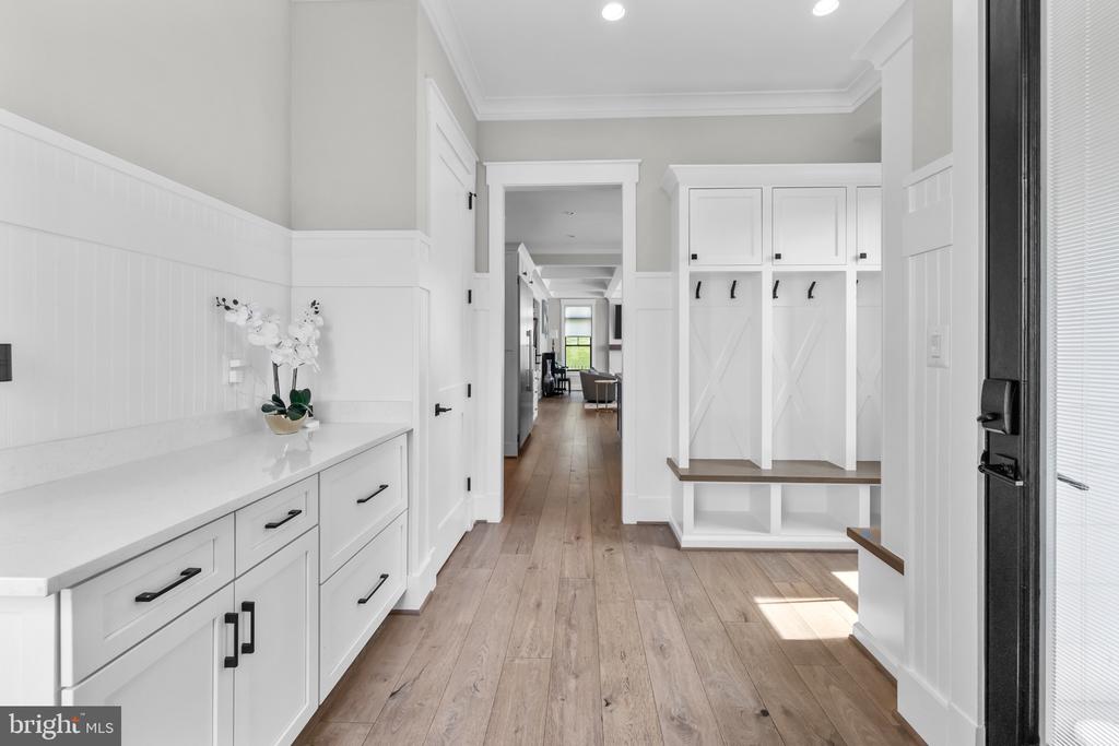 1118 WESTBRIAR COURT NE