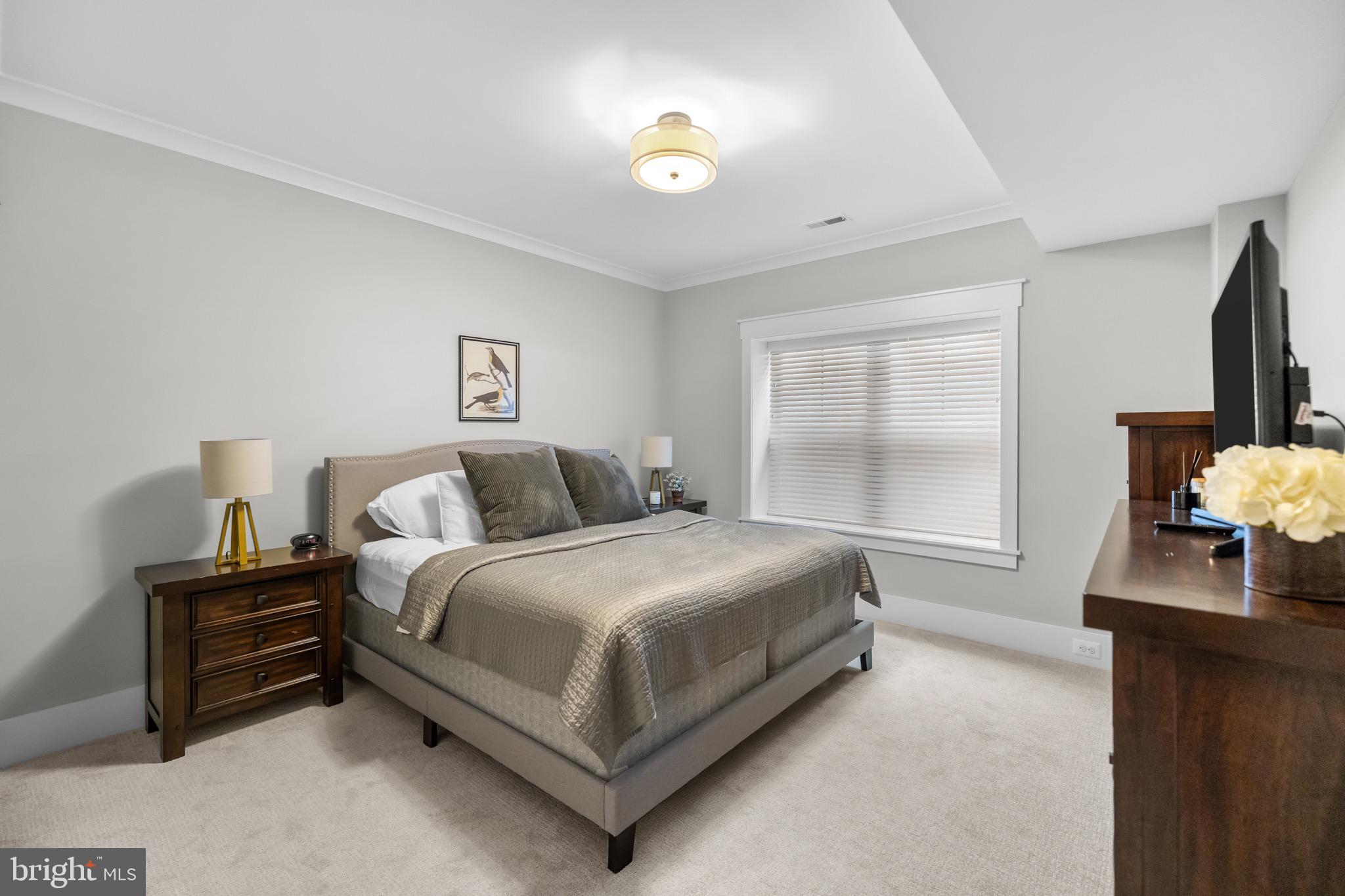 1118 WESTBRIAR COURT NE