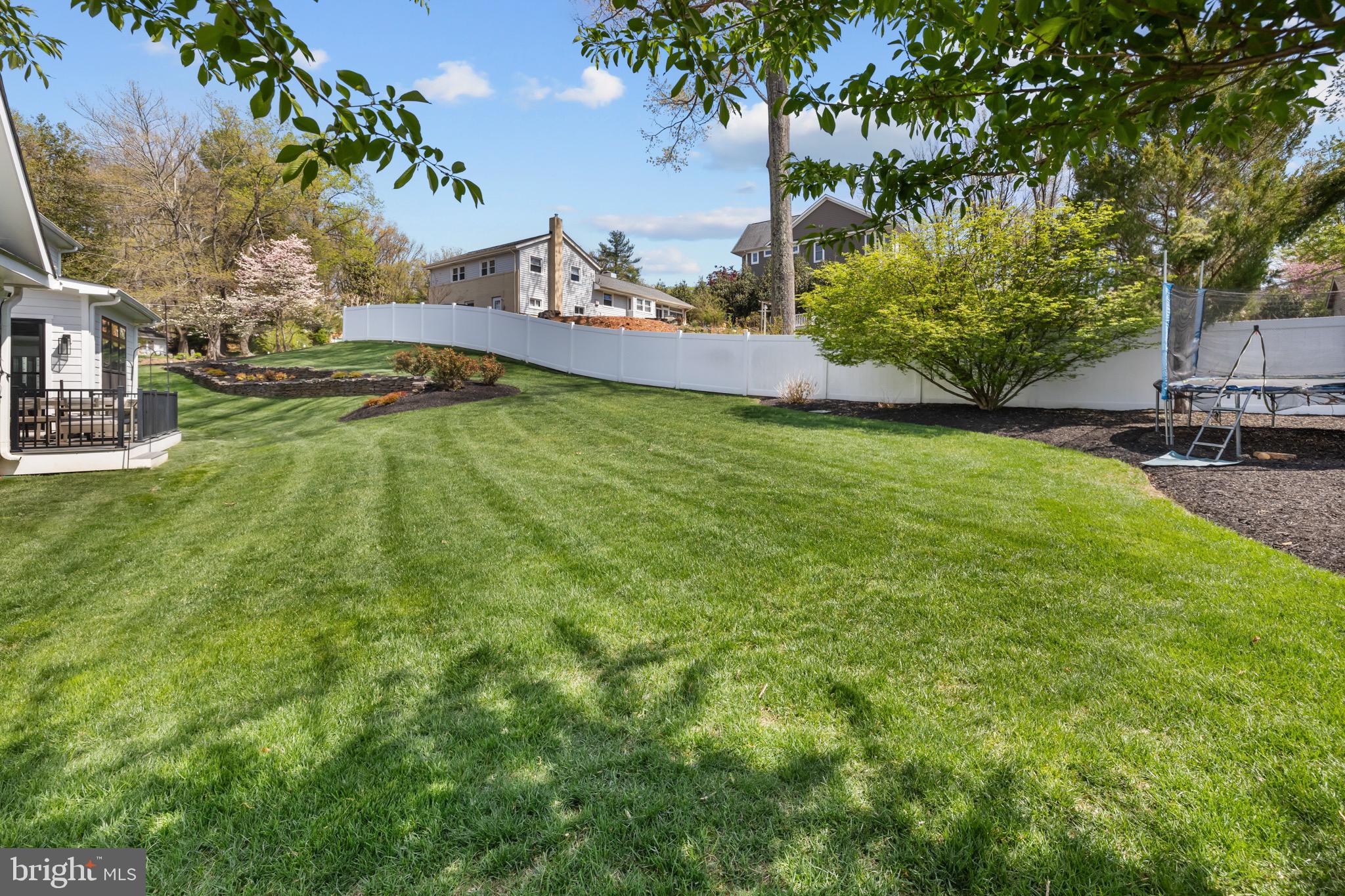 1118 WESTBRIAR COURT NE