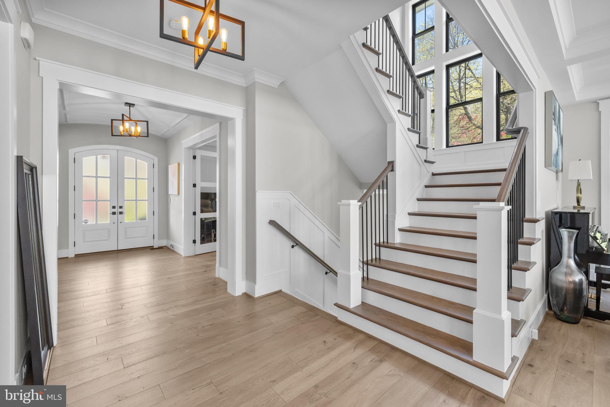 1118 WESTBRIAR COURT NE