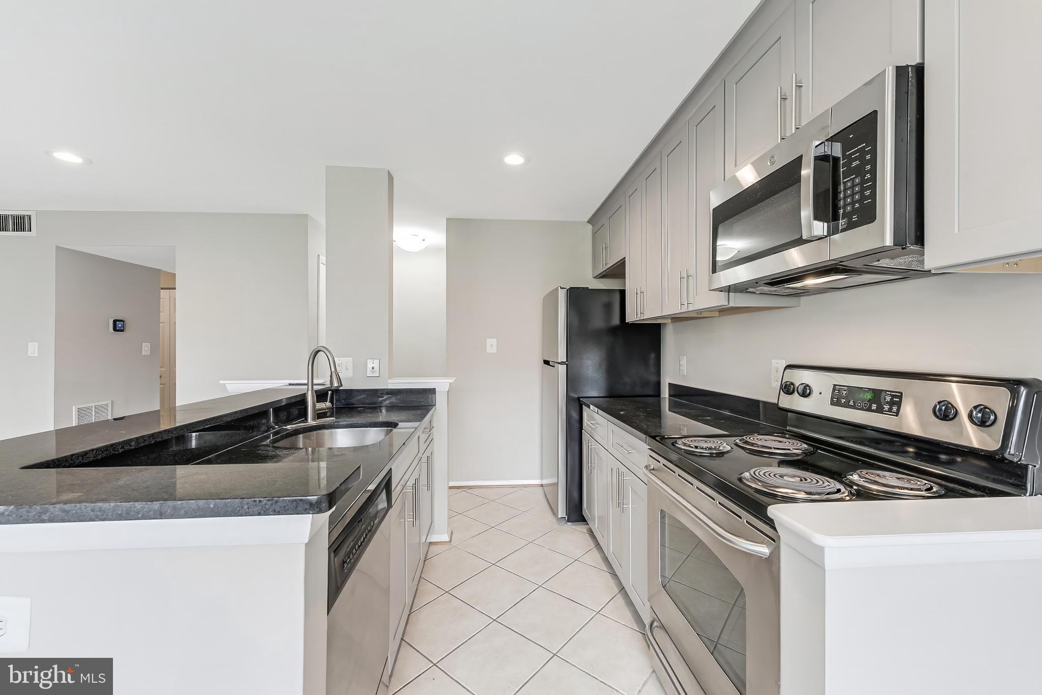 1719 ASCOT WAY 1719D