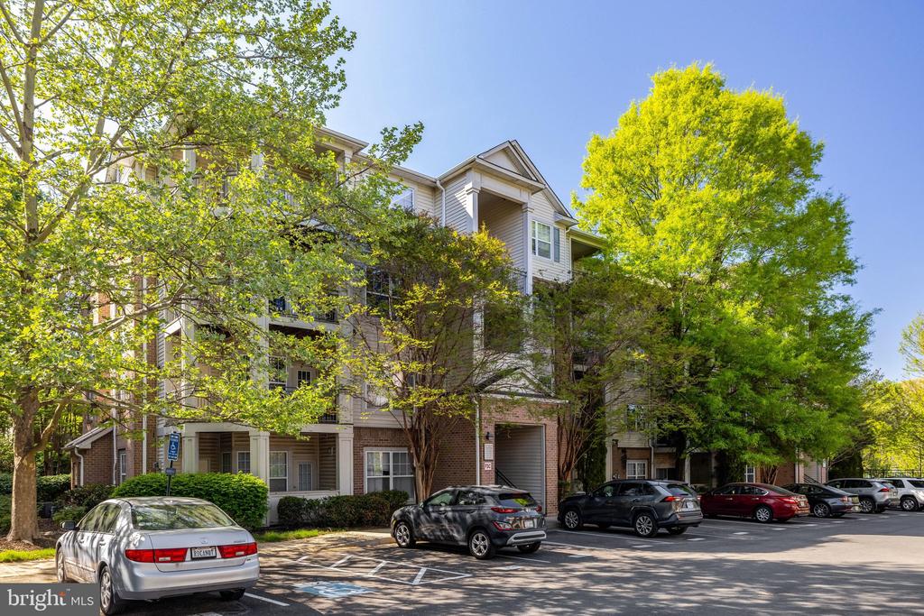 12112 GARDEN GROVE CIRCLE 301