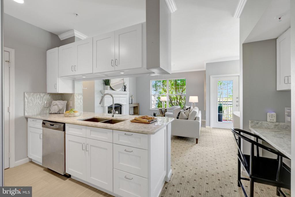 12112 GARDEN GROVE CIRCLE 301
