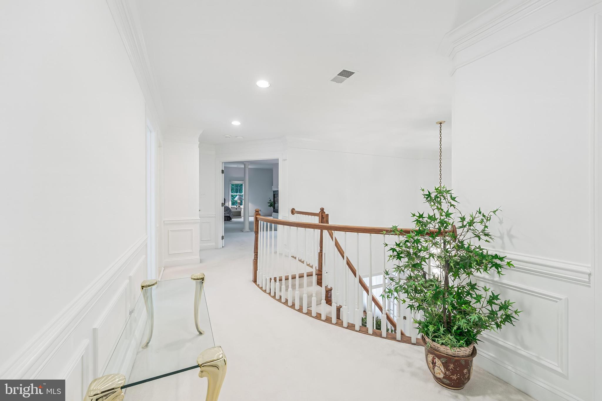 1051 NORTHFALLS COURT