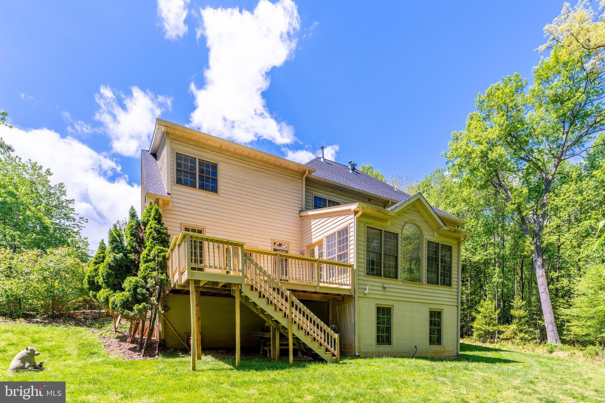 1051 NORTHFALLS COURT