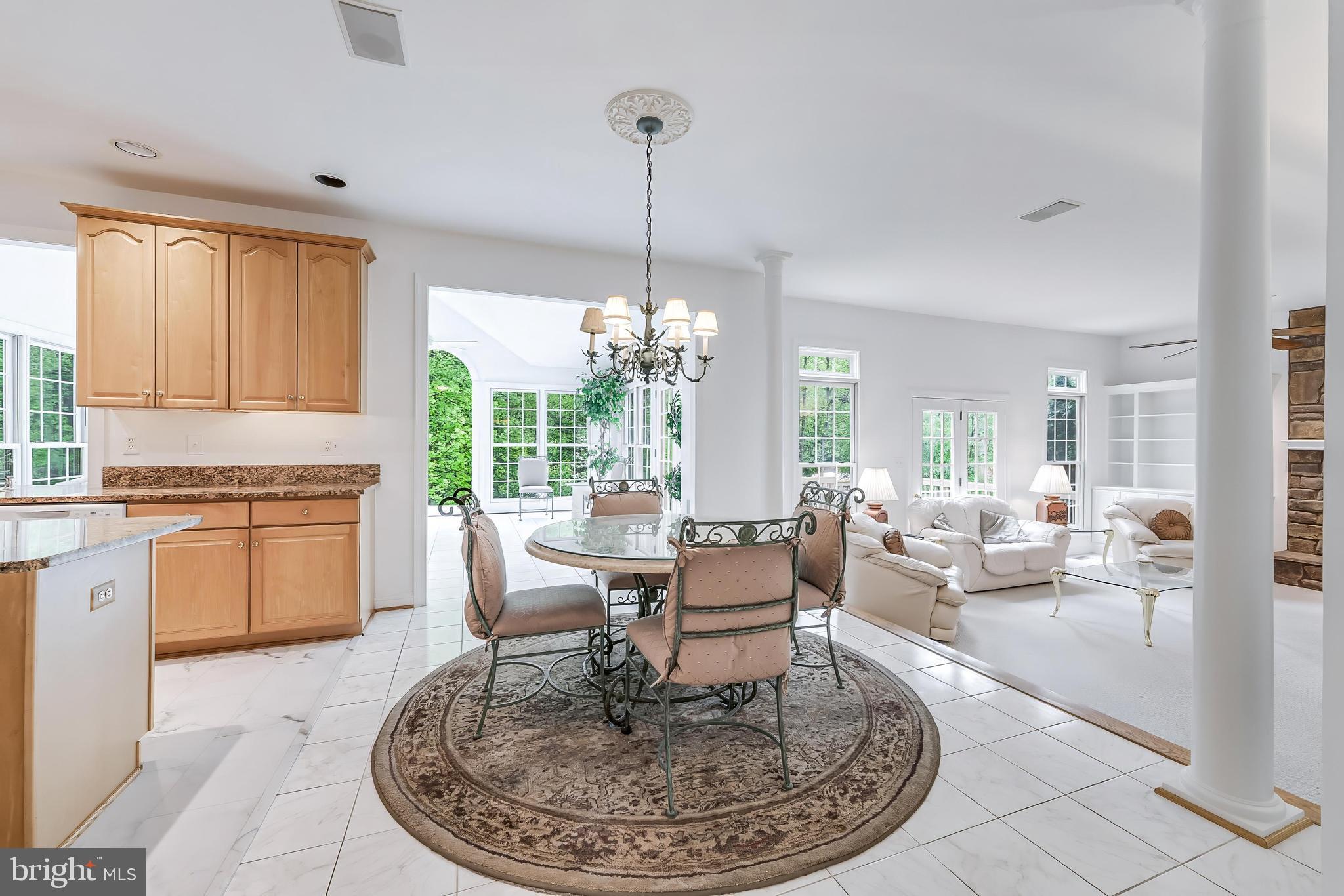 1051 NORTHFALLS COURT