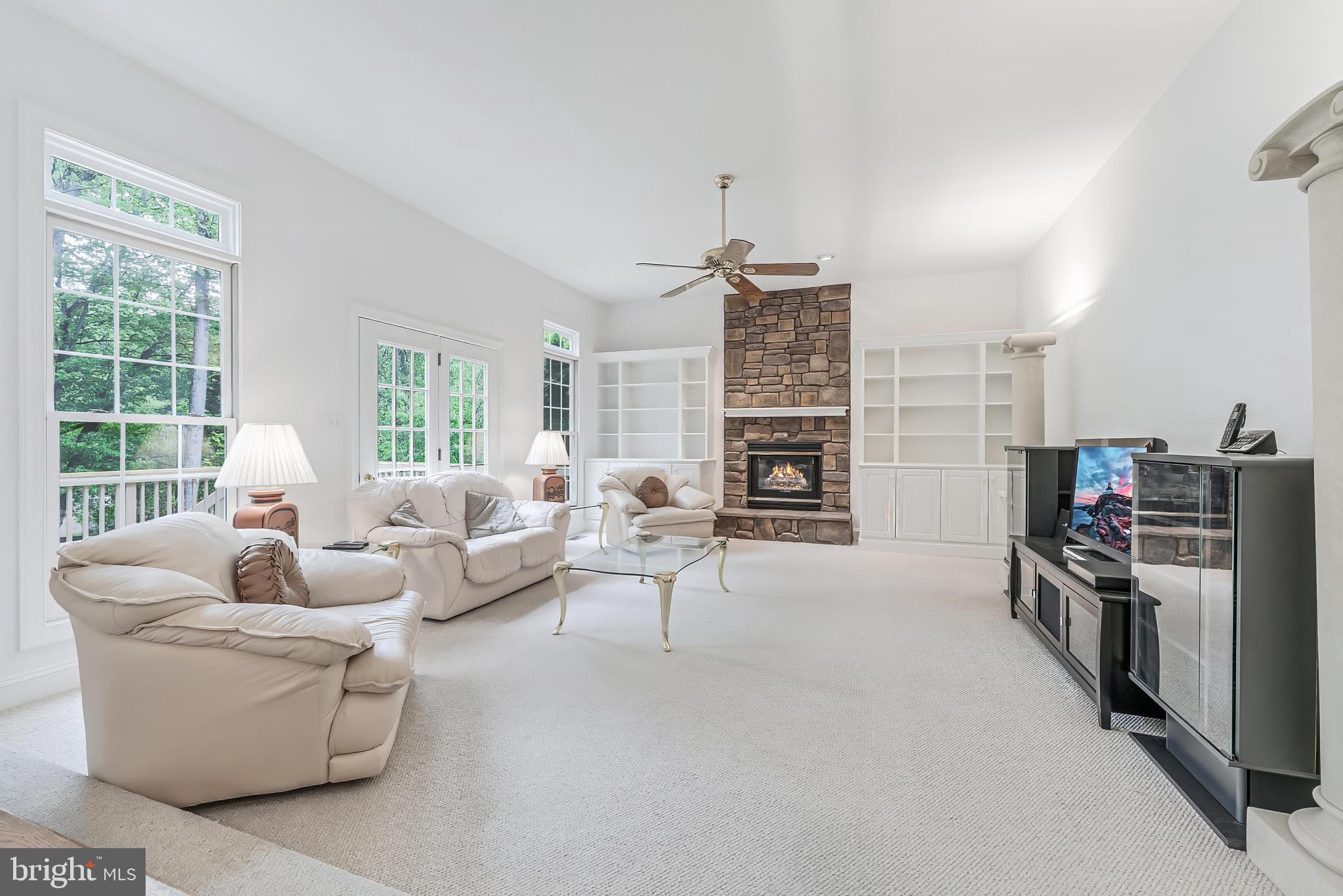 1051 NORTHFALLS COURT