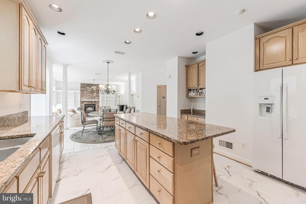 1051 NORTHFALLS COURT