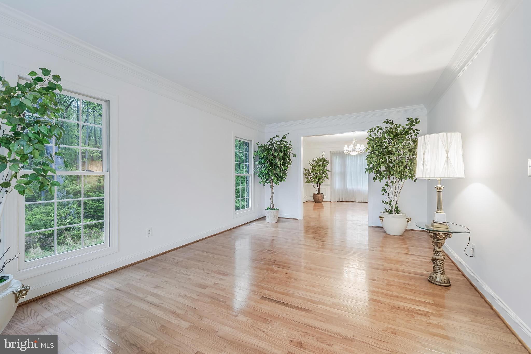 1051 NORTHFALLS COURT