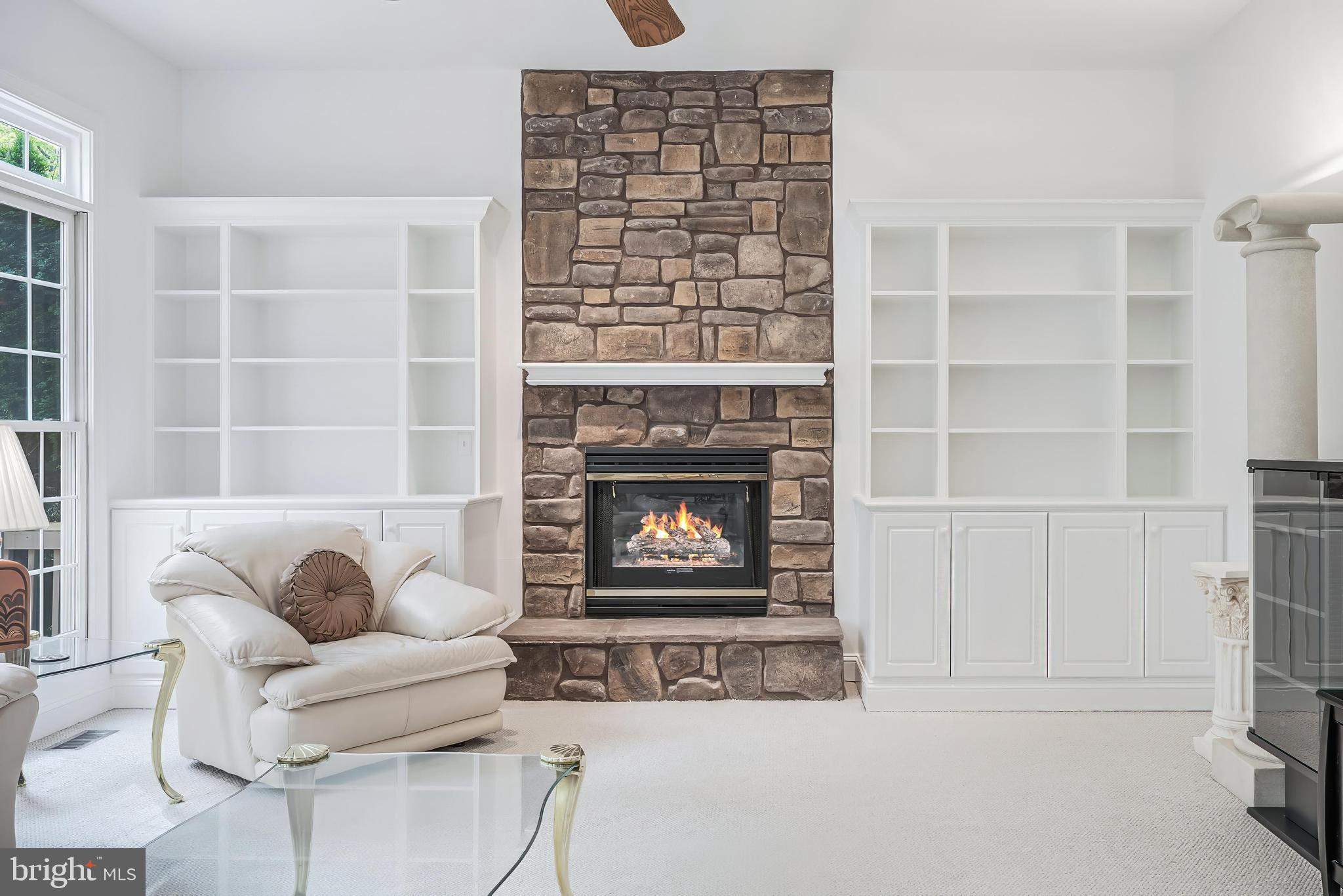 1051 NORTHFALLS COURT