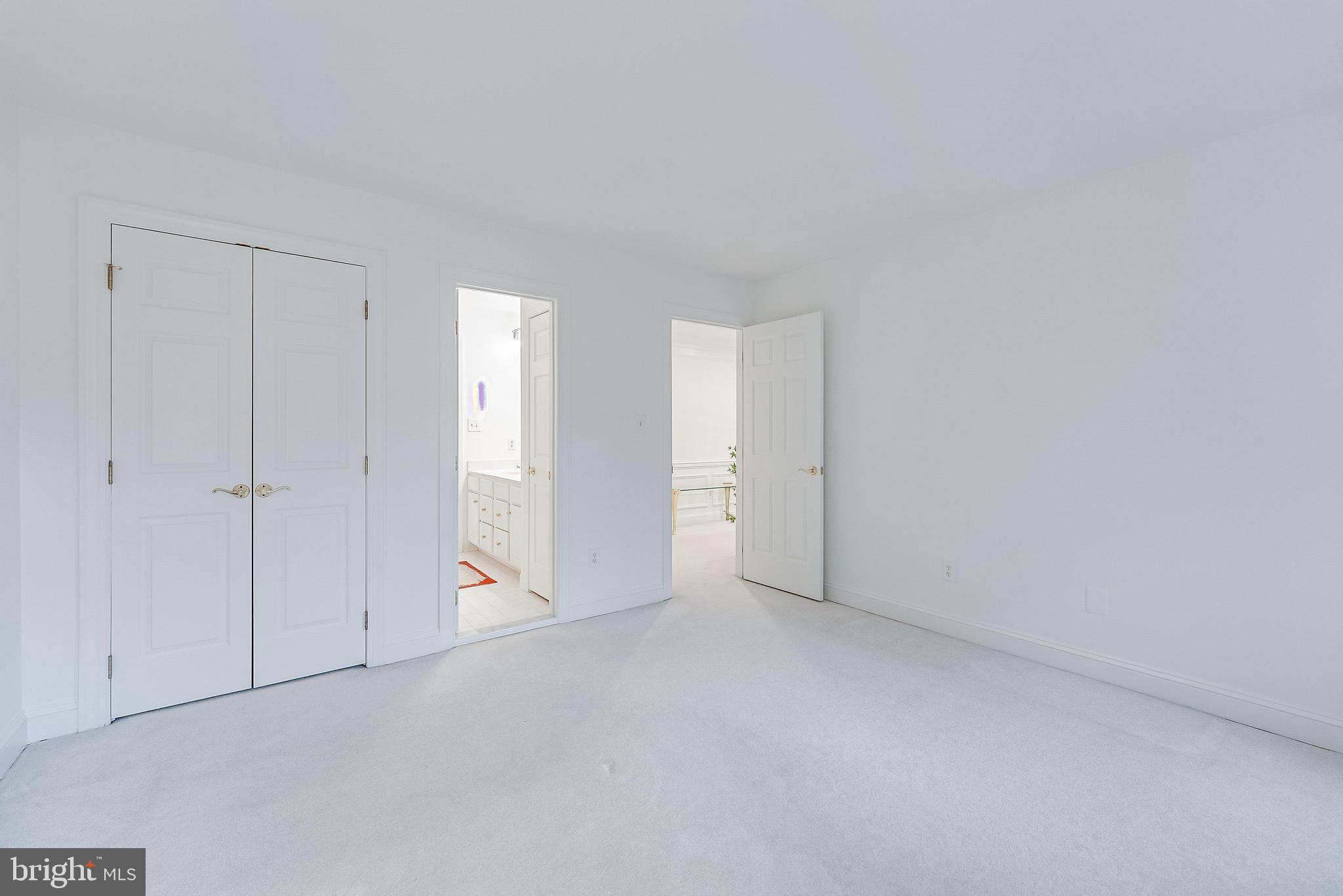 1051 NORTHFALLS COURT