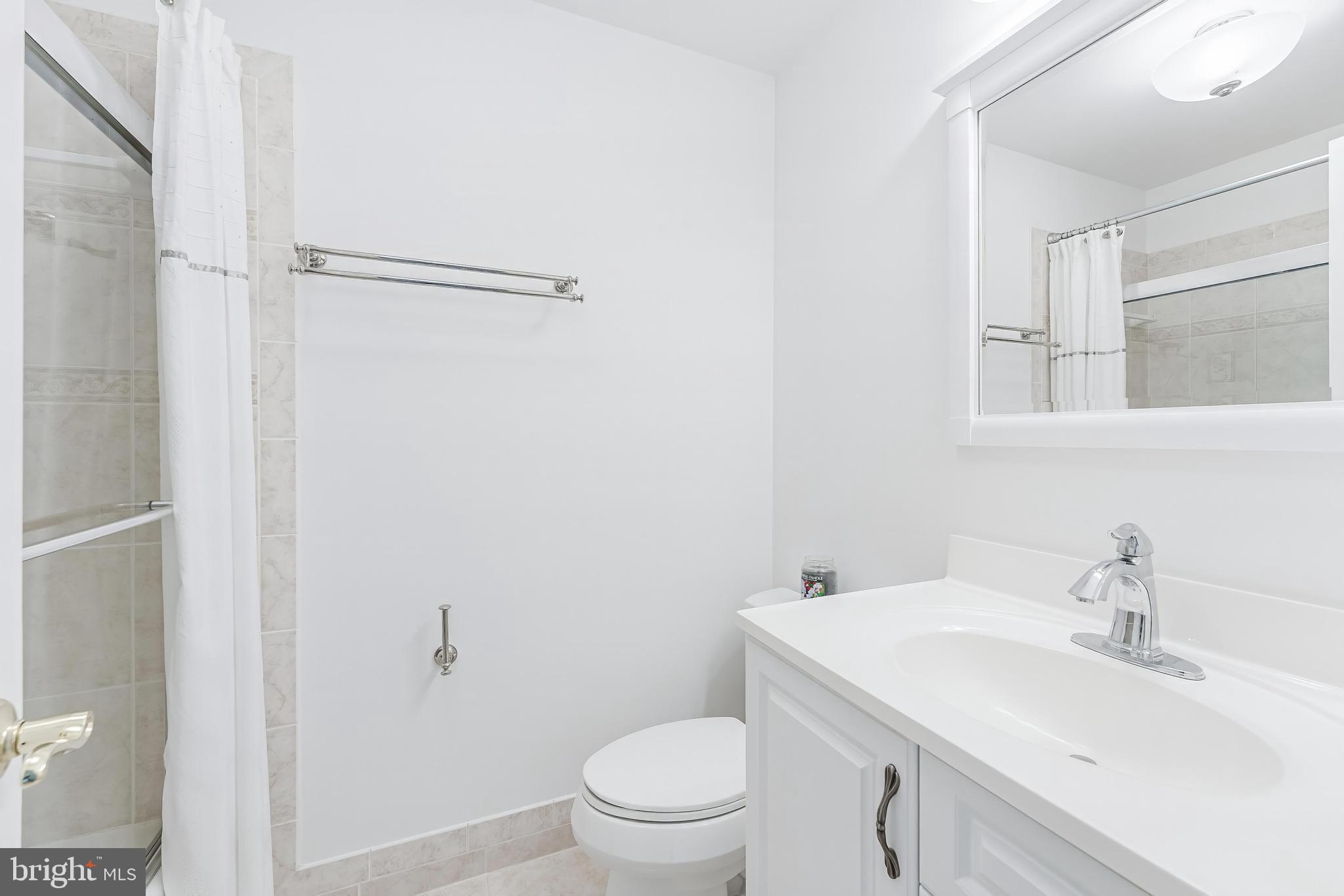 1051 NORTHFALLS COURT